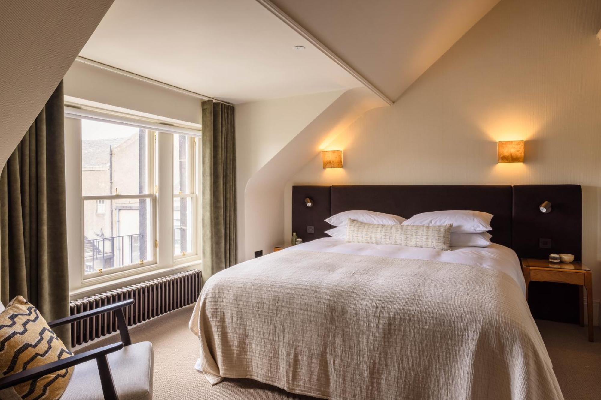 3 John's Place Townhouse 4*